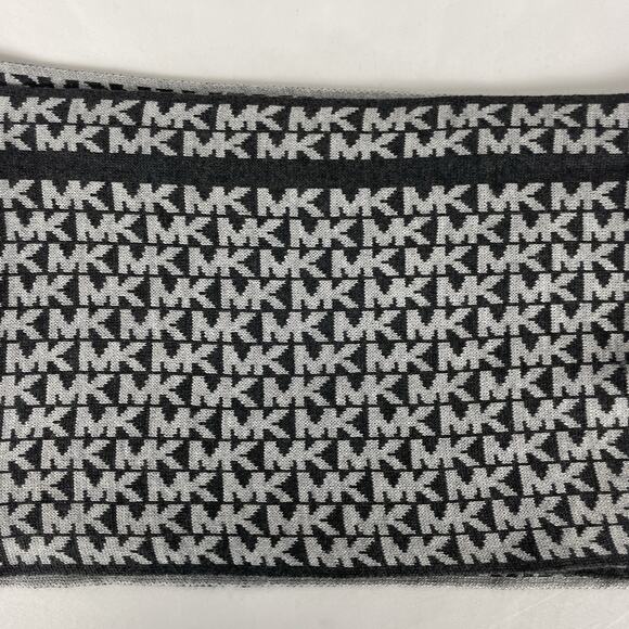 Michael by Michael Kors MK infinity scarf dark gray - Picture 3 of 5